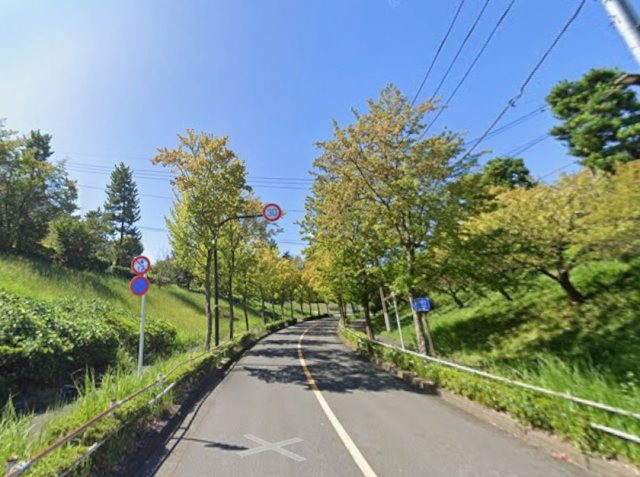 バス停『落合4丁目』まで停歩3分！通勤・通学も便利です！