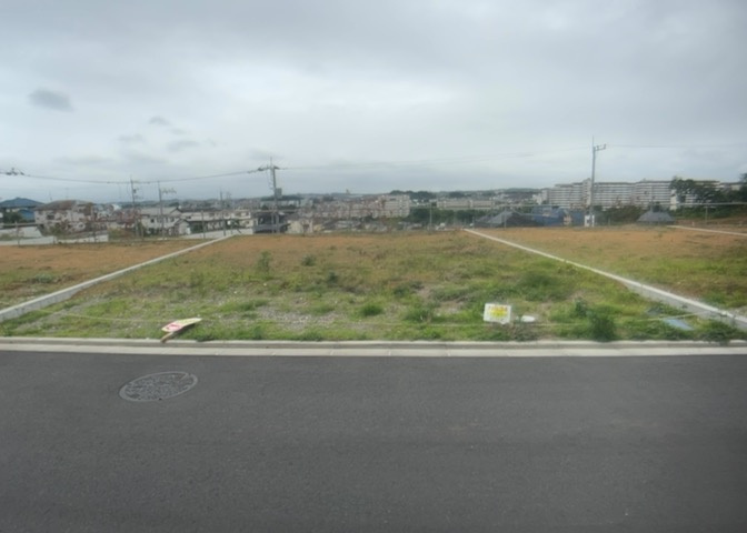 物件の詳細については、現地を見てわかること以外に、役所や法務局などで調べないとわからないことがあります。そのため、現地に行く場合は、もしこの物件を買ったらどのような生活ができるかをイメージしましょう。