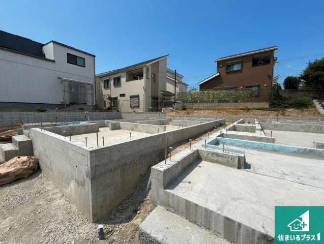 周辺は落ち着いた街並みの住宅地！子育てがしやすい住環境です！