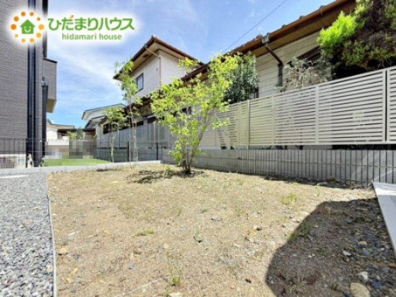 お庭付物件になります！お庭遊びや、プールなどお子様も大喜び(^^)