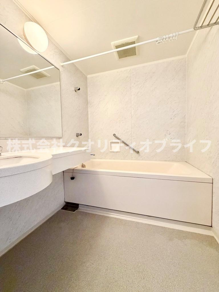 洗面台付きのお風呂
