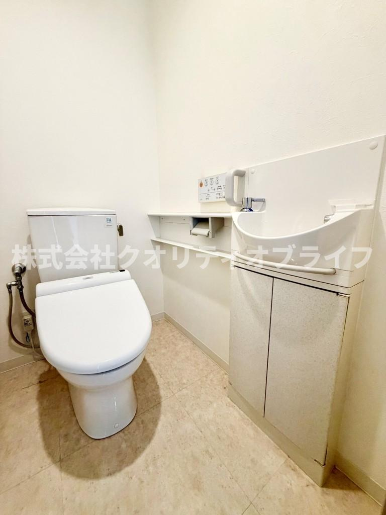 温水洗浄機能付きのトイレ