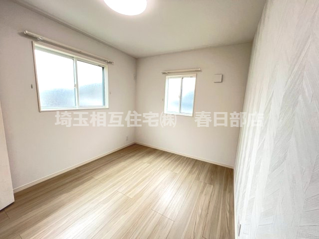 西側　子供部屋　5．25帖　プライベートな空間だからこそシンプルに使いデザインに。