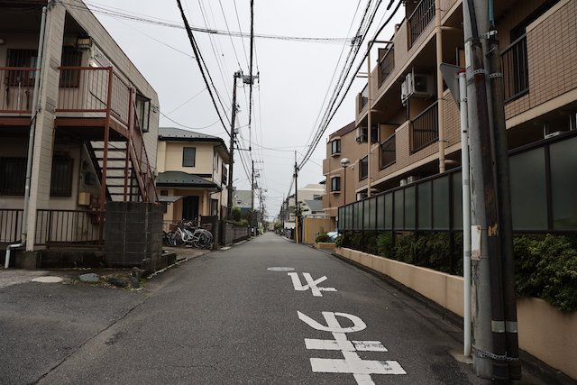 景色重視でお家選ぶをするとスーパーが遠い！学校が遠い！など生活をするうえで利便性で困ることもあります。まず一度現地を見学する際に、周辺の施設などがあるかを確認し、暮らし始めた後のことを想像しましょう。