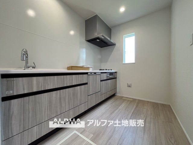 【Life　without　end】　◆心地よさを求めて◆終わりのない暮らしづくりはキッチンから始まる。食事は暮らしの中でとても重要。お洒落なキッチンを使用すれば空間の居心地良さが変わる。