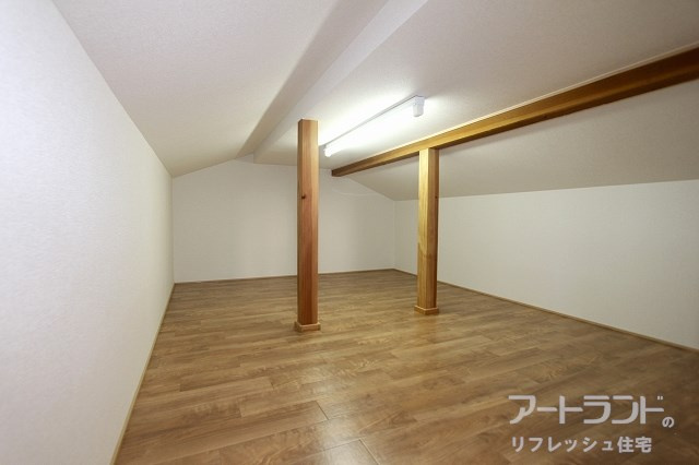 【小屋裏収納】お子さまの増えるおもちゃ、学用品などの保管場所にもおすすめ♪