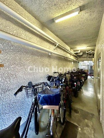 【自転車置き場】最新の空き状況や費用などの詳細は担当スタッフまでお問い合わせください。