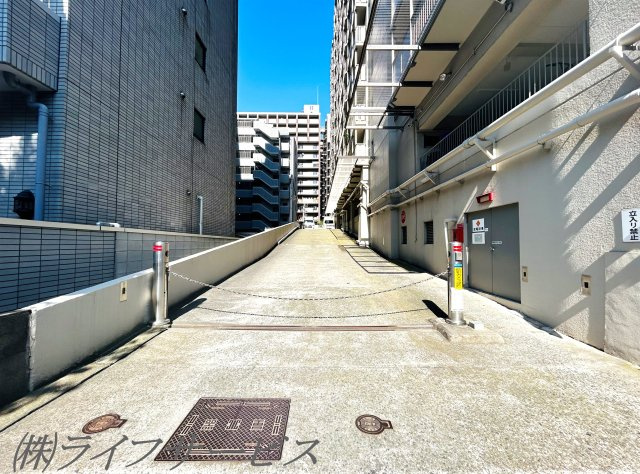 駐車場入口