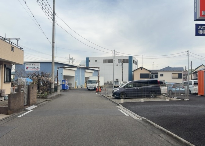 眺望の良さを楽しめるダイニングキッチンで家族団らんの時間を過ごしてはいかがでしょうか。バルコニーから見える景色を家族で眺める時間は、時間が経つのを忘れてしまいそうですね。是非、現地を見に行きましょう！