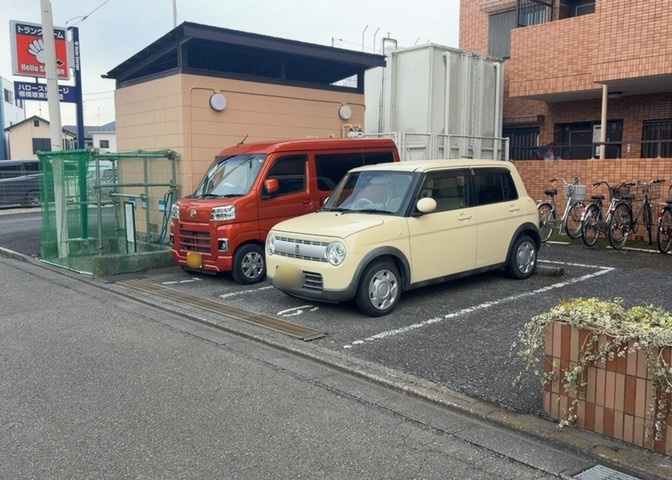 マンションの駐輪場は、事前に空きがあるか確認を取ると安心です。せっかく入居したのに駐輪スペースがない！なんてことになったら大変ですよね。そこで、内見時や購入前にはまず事前に確認しておくと良いでしょう。