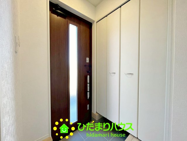 玄関収納もたっぷり。