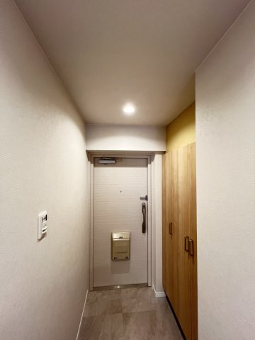 収納付き　内玄関