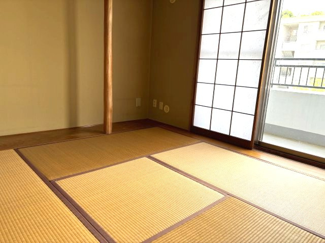 日当り良好な南側和室