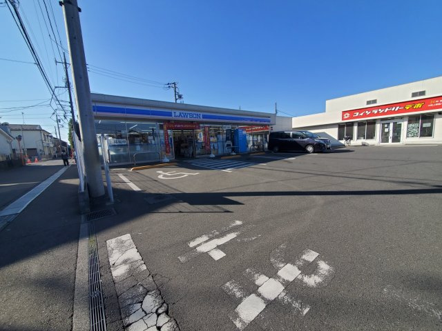 近くて便利、徒歩1分でコンビニエンスストアもございます。