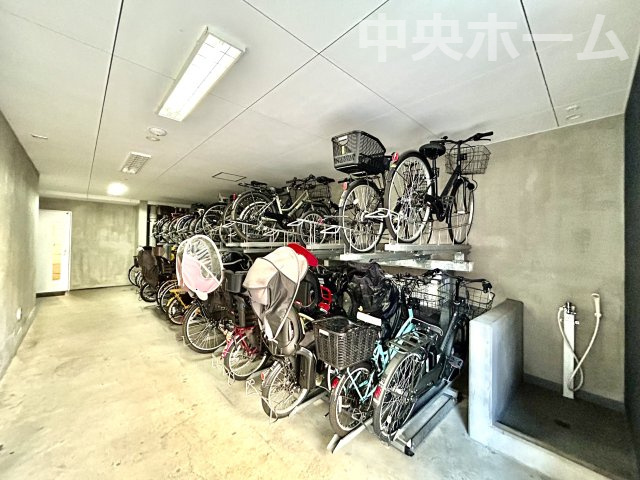 【自転車置き場】最新の空き状況や費用などの詳細は担当スタッフまでお問い合わせください。
