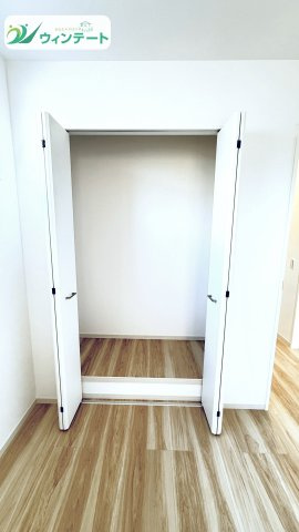 各部屋にクローゼットを設け、家族それぞれの荷物を整理整頓。快適で使いやすい住空間です。