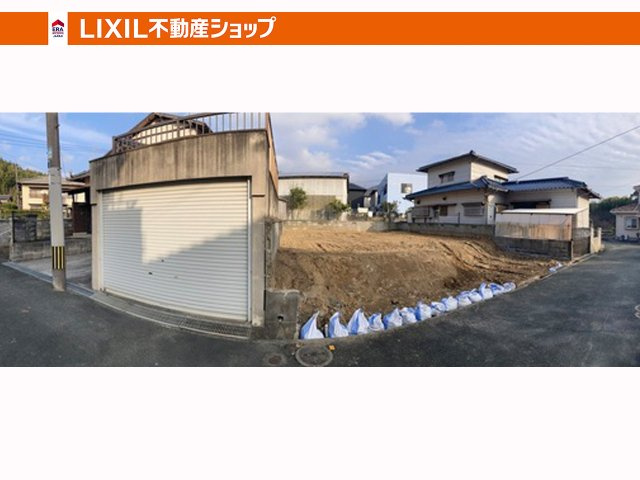 交通量が少ないので車の出し入れは楽々です！駐車2台OK