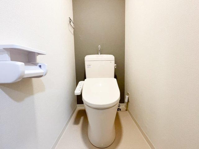 温水洗浄機能付きトイレ
