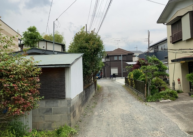 眺望を気にして物件を探す場合、前面に建物が建っていないか現地で確認しましょう！前面に建物があると景色はもちろん、日当たりや風通しにも影響が出てきます。住んだ時のことを想像しながら現地見学をしましょう。