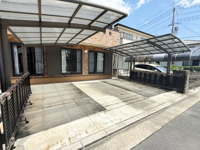 多様な用途にご使用いただける駐車スペースです。