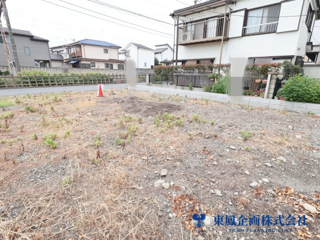 スーパーが徒歩圏内にあります