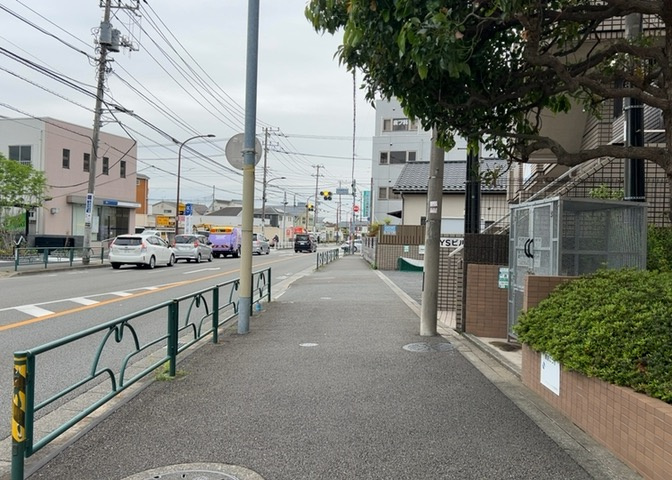 眺望の良さを楽しめるダイニングキッチンで家族団らんの時間を過ごしてはいかがでしょうか。バルコニーから見える景色を家族で眺める時間は、時間が経つのを忘れてしまいそうですね。是非、現地を見に行きましょう！
