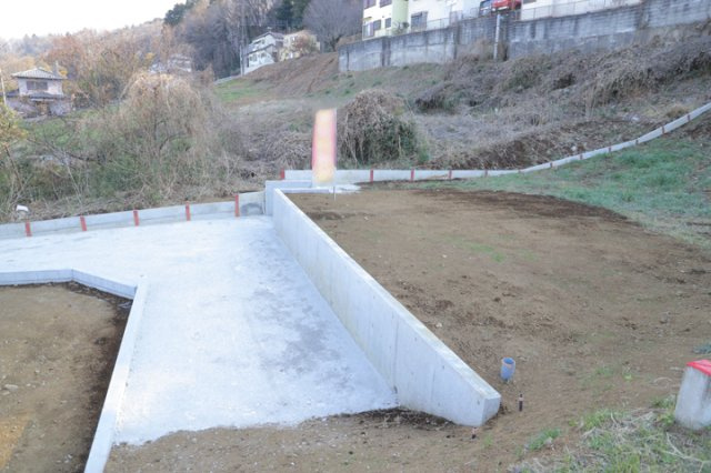 物件の詳細については、現地を見てわかること以外に、役所や法務局などで調べないとわからないことがあります。そのため、現地に行く場合は、もしこの物件を買ったらどのような生活ができるかをイメージしましょう。