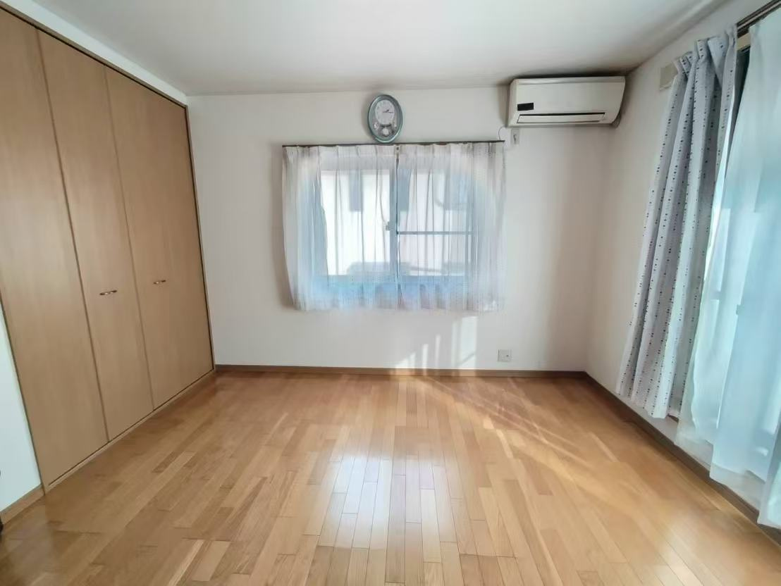 洋室9帖クローゼット付き