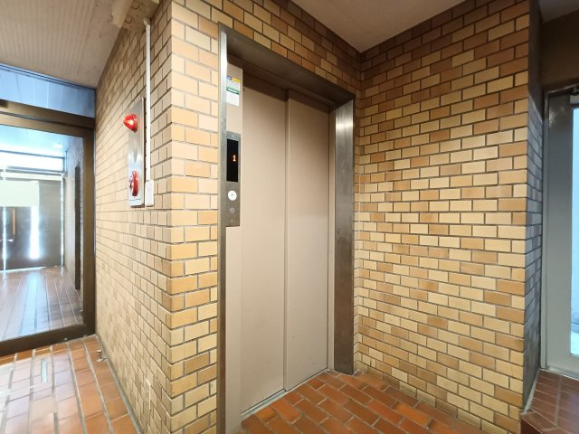 【バルコニー】