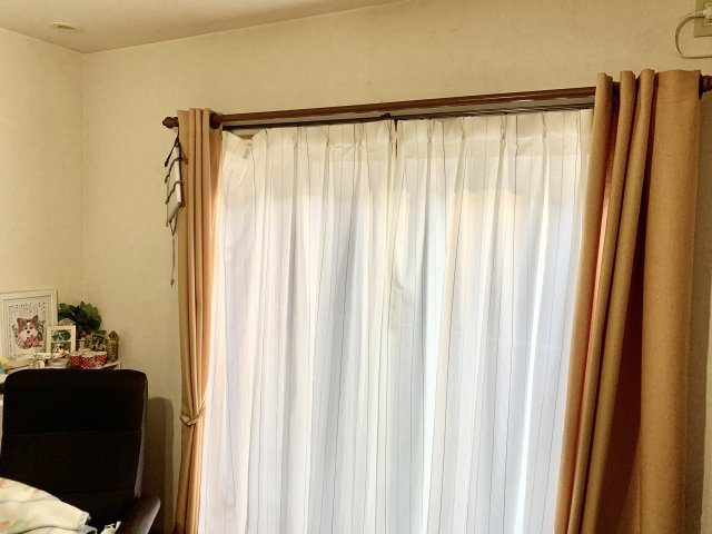 使いやすいリビングです。南向きの窓からは明るい日差しが注ぎます。