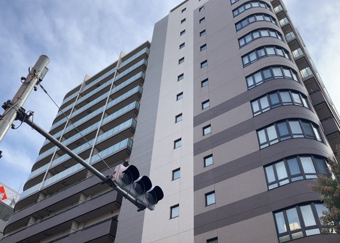 隣家の土地はどうなっているのか、生活利便施設が近くにあるのか、学校まで近いかなど、お客様のライフスタイルにあわせたイメージが重要です。また、近くにあると困る施設が近くにないかも確認するといいでしょう。