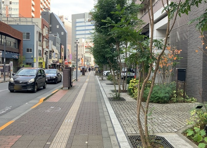 眺望の良さを楽しめるダイニングキッチンで家族団らんの時間を過ごしてはいかがでしょうか。バルコニーから見える景色を家族で眺める時間は、時間が経つのを忘れてしまいそうですね。是非、現地を見に行きましょう！