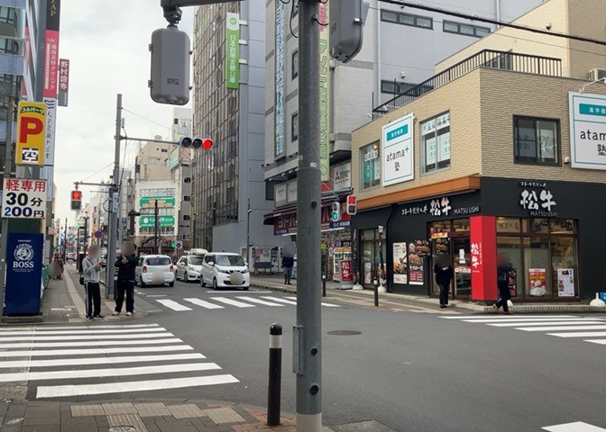 景色重視でお家選ぶをするとスーパーが遠い！学校が遠い！など生活をするうえで利便性で困ることもあります。まず一度現地を見学する際に、周辺の施設などがあるかを確認し、暮らし始めた後のことを想像しましょう。