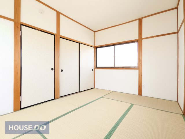 心がホッと落ち着く伝統的な真壁づくりの和室！