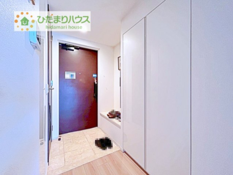 靴の着脱時に嬉しいベンチ付き！転倒リスクを最小限にお守りします！