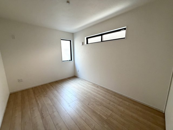 【練馬区上石神井南町 ZEH水準 ハイグレード大型邸宅 限定1棟の洋室】