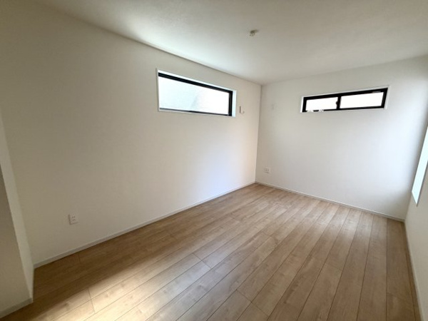 【練馬区上石神井南町 ZEH水準 ハイグレード大型邸宅 限定1棟の洋室】