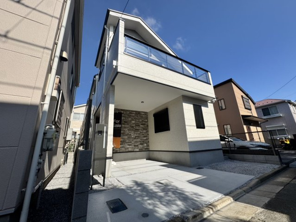 【練馬区上石神井南町 ZEH水準 ハイグレード大型邸宅 限定1棟の前面道路含む現地写真】