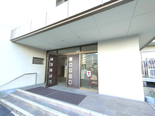【エントランス】