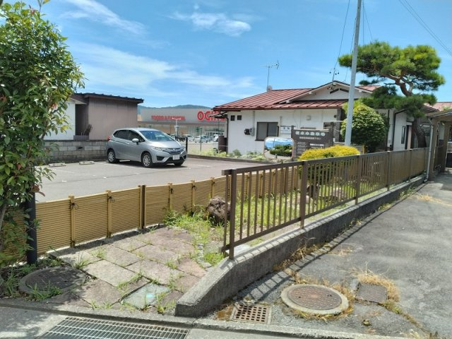 外観と前面道路