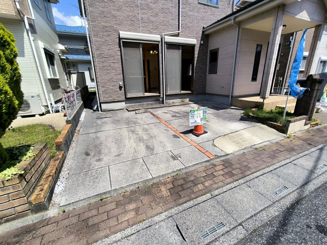 明るく清潔感のあるシステムキッチンは、料理時間を心地よく過ごせる嬉しい空間です♪