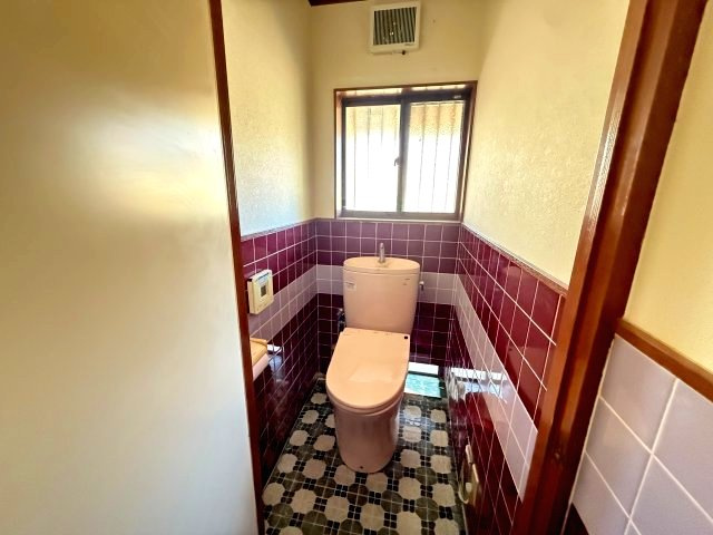 シンプルで使いやすいトイレです