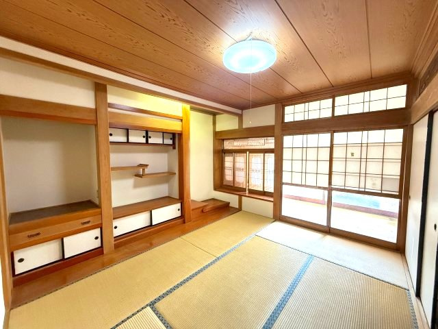 昔ながらの和室の雰囲気で落ち着きますね♪