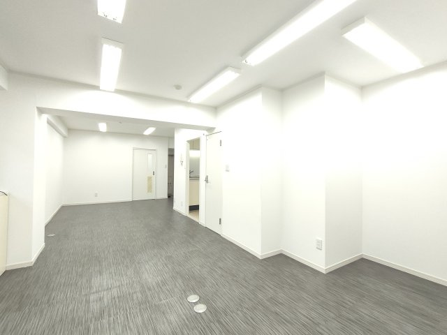 【洋室兼事務所】