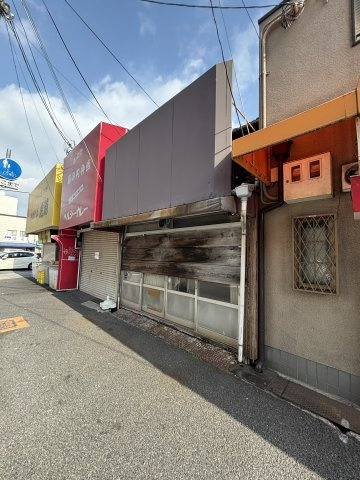 前面道路含む現地写真です