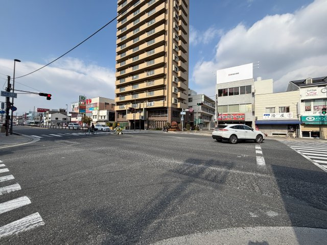 前面道路交差点