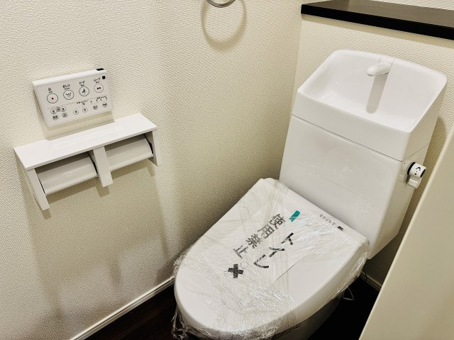 ～暖房温水洗浄機能付きトイレ　冬場は特に嬉しい機能ですね～