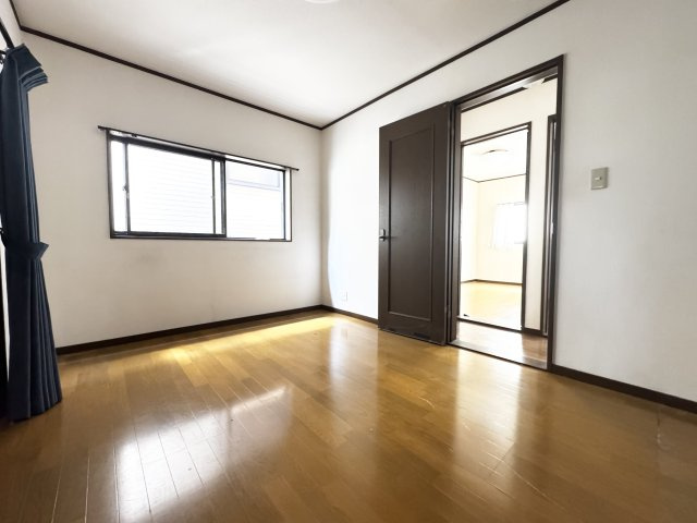 使い勝手のいい寝室です