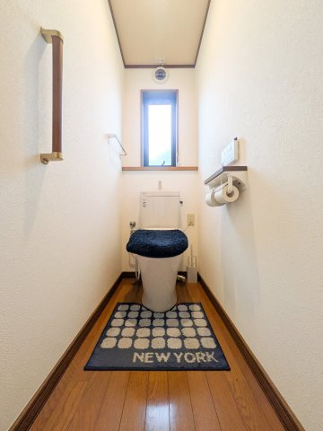 シンプルで使いやすいトイレです