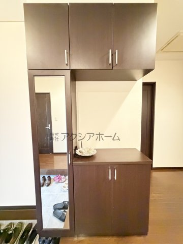 玄関ホール収納